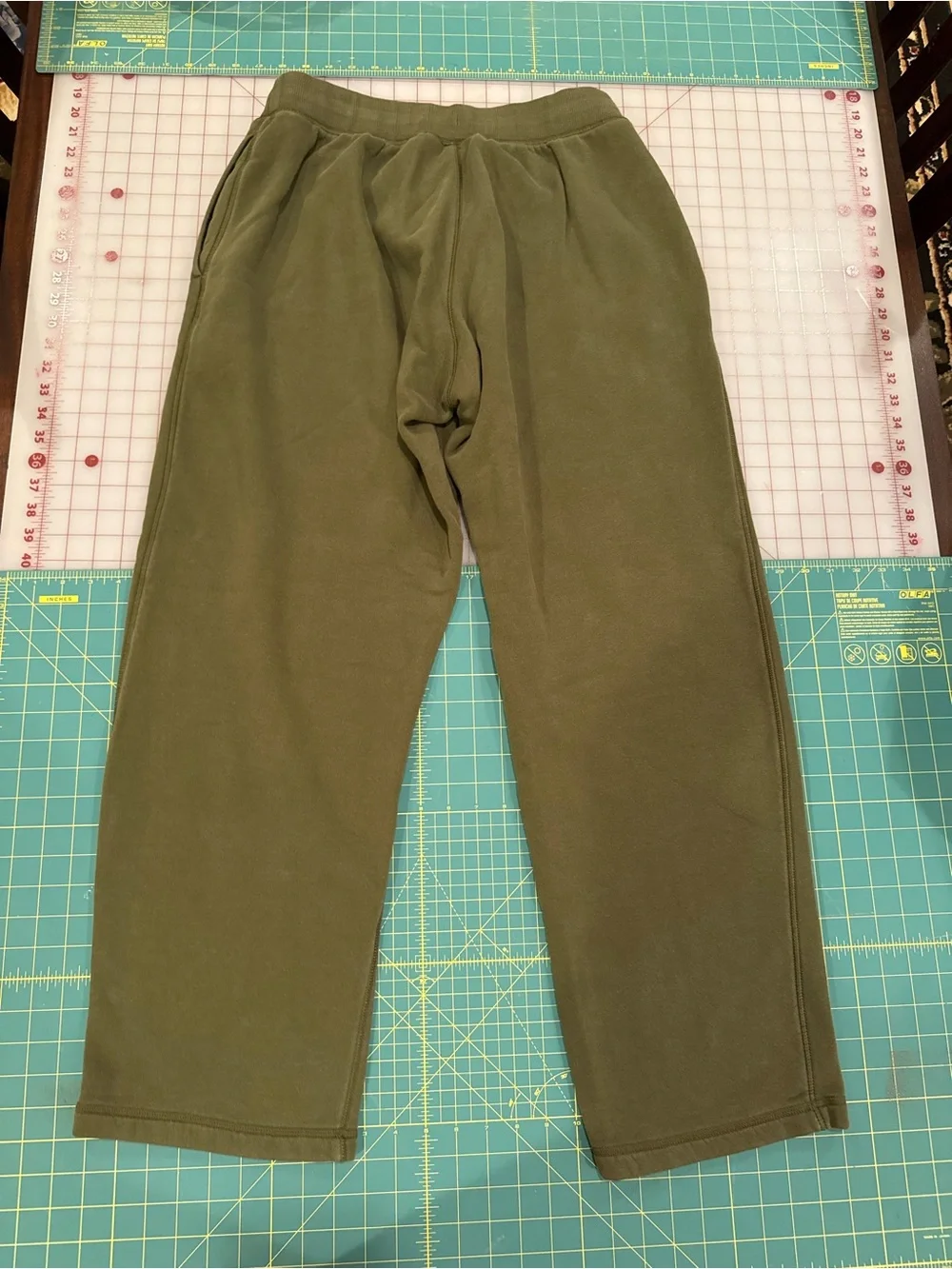 Under Armour Men’s Olive Green Fleece Joggers - Picture 4 of 7